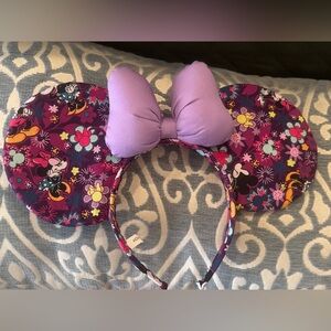 Vera Bradley Disney Minnie Mouse Ear
Headband in Cotton Sweet Floral Print.